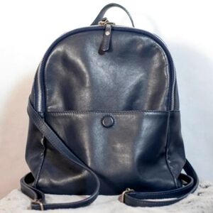 🖤SUPER CUTE BLACK AMERICAN EAGLE MINI BACK BACK PURSE!🖤